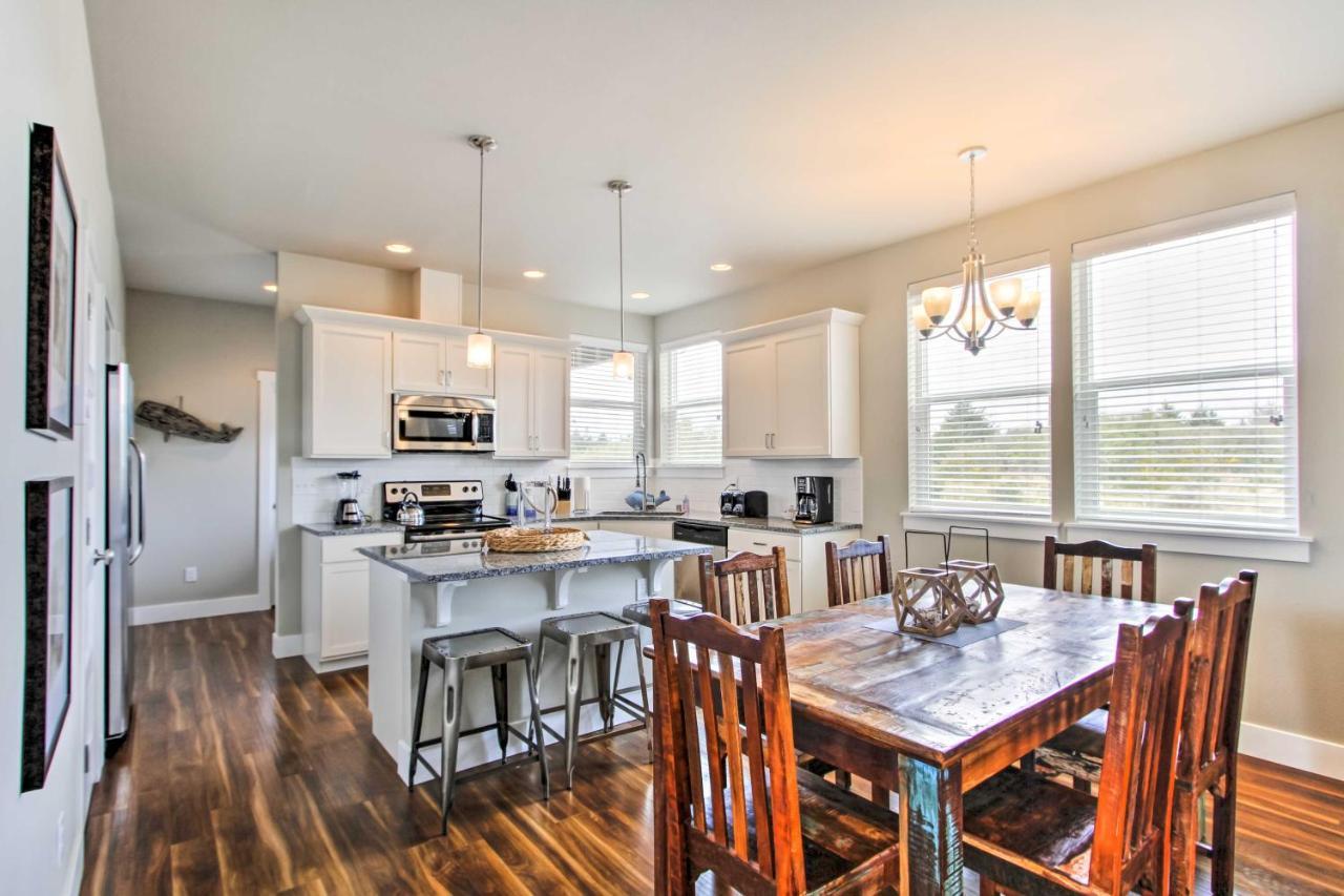 Ocean Shores House With Hot Tub - Walk To Beach Экстерьер фото